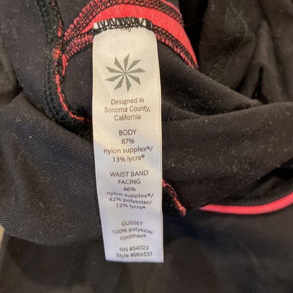 ATHLETA  Pink & Black Capri Legging Size MT - Picture 7 of 7